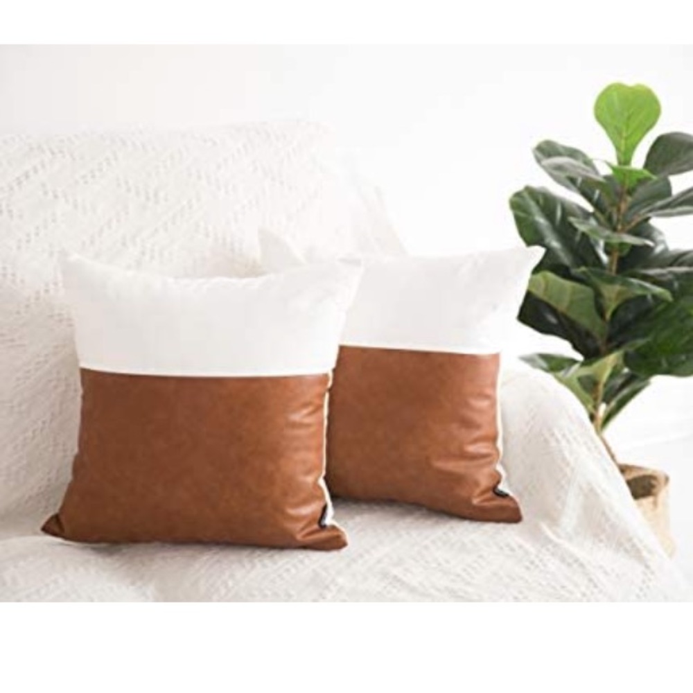 🤎SOLD🤎Accent Pillows-Cognac and White